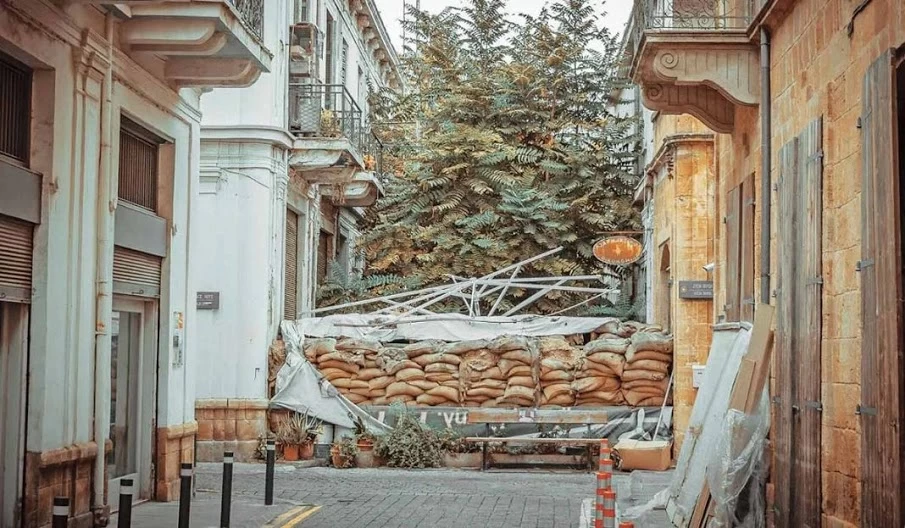  Κυρίαρχοι ή συγκυρίαρχοι; «Η Κύπρος είναι μια δεύτερη Ελλάς» είπε κάποτε ο Κωνσταντίνος Καραμανλής